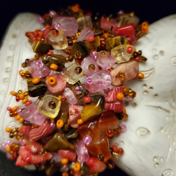 NWOT Set of 3 matching beaded bracelets - Picture 7 of 11